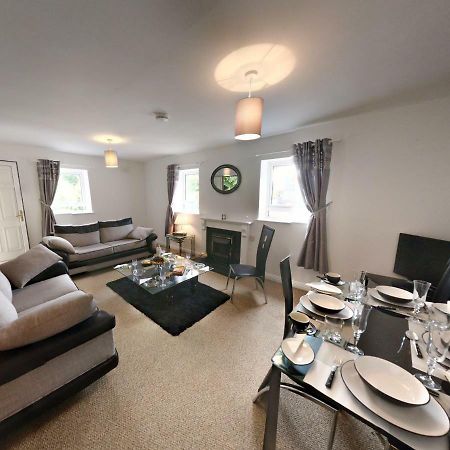 Riverview Luxury Short Stay Apartment Эннискорти Экстерьер фото