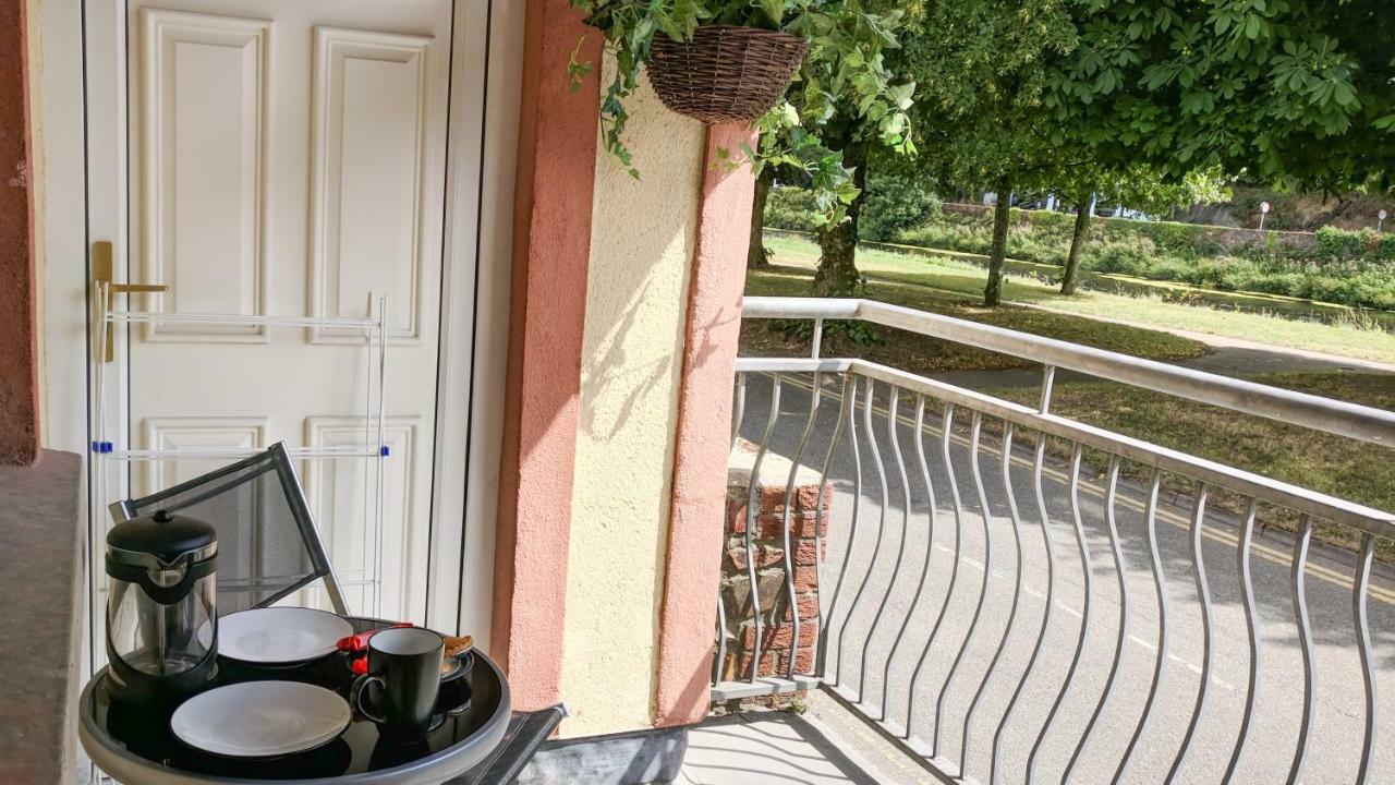 Riverview Luxury Short Stay Apartment Эннискорти Экстерьер фото