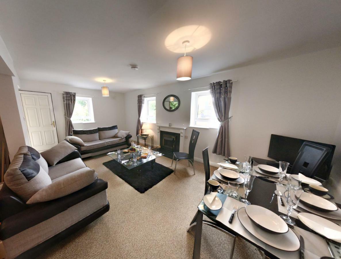 Riverview Luxury Short Stay Apartment Эннискорти Экстерьер фото