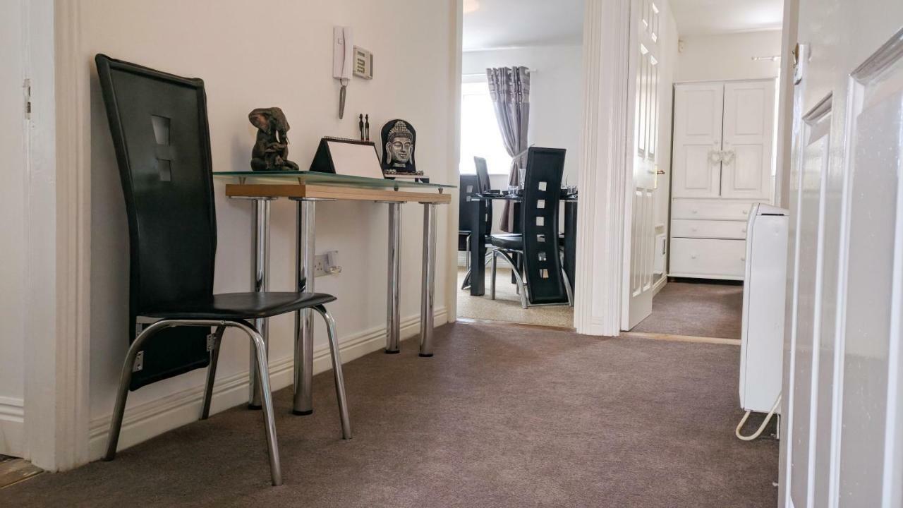 Riverview Luxury Short Stay Apartment Эннискорти Экстерьер фото
